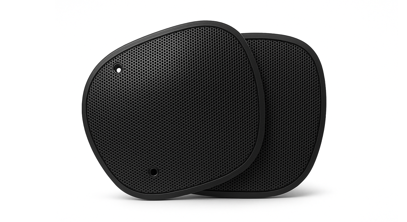 Aplicação de telas de som automotiva na porta do veículo para reduzir ruído e vibração.